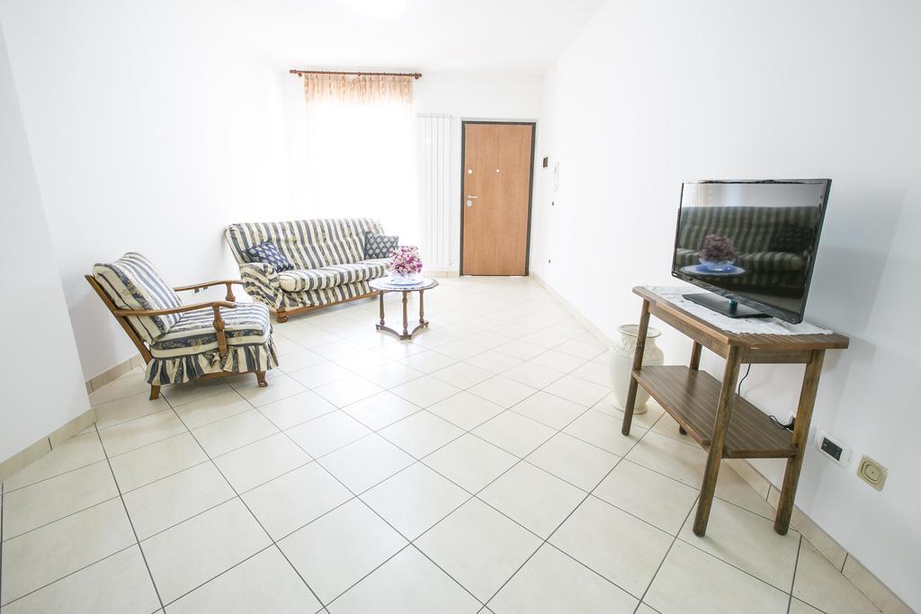 Leopardi Pineto Vacanza ภายนอก รูปภาพ